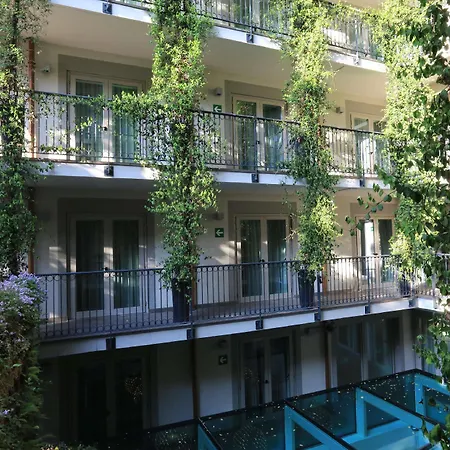 Scala 4*
